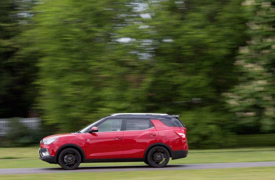  SsangYong Tivoli XLV 2016 года  (UK) (фото 17 из 23)